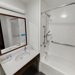 Queen Room Two Queen Beds Mobility Access or Non-Smoking